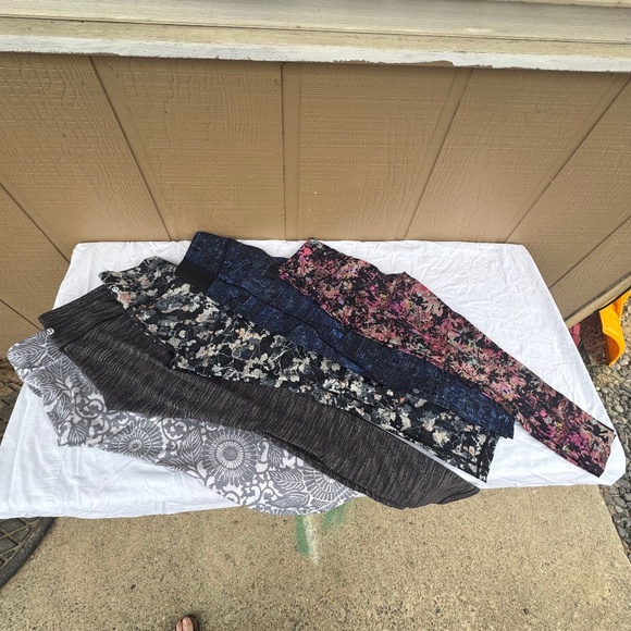 Lululemon Leggings Lot Size 6 - Picture 1 of 7
